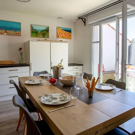 بيت للعطل Les Matelos By Interhome بورنيك